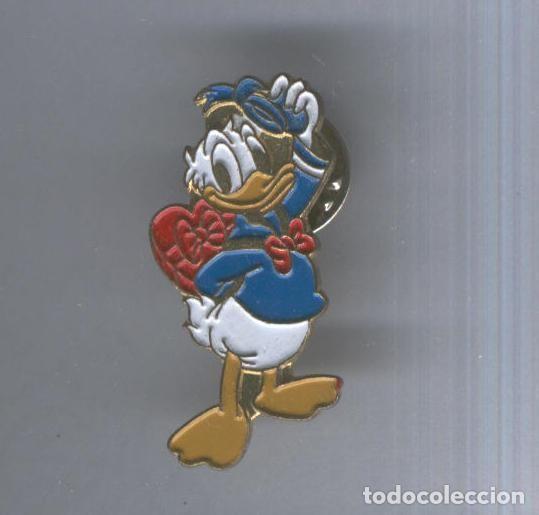 Sammeln von Zeitschriften und Zeitungen: Pins metal: El Pato Donald - Varios