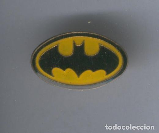 Coleccionismo de Revistas y Peri&oacute;dicos: Pins metal: Logo de Batman - Varios