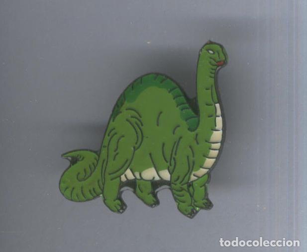 Collectionnisme de Revues et Journaux: Pins metal: Brontosaurio - Varios
