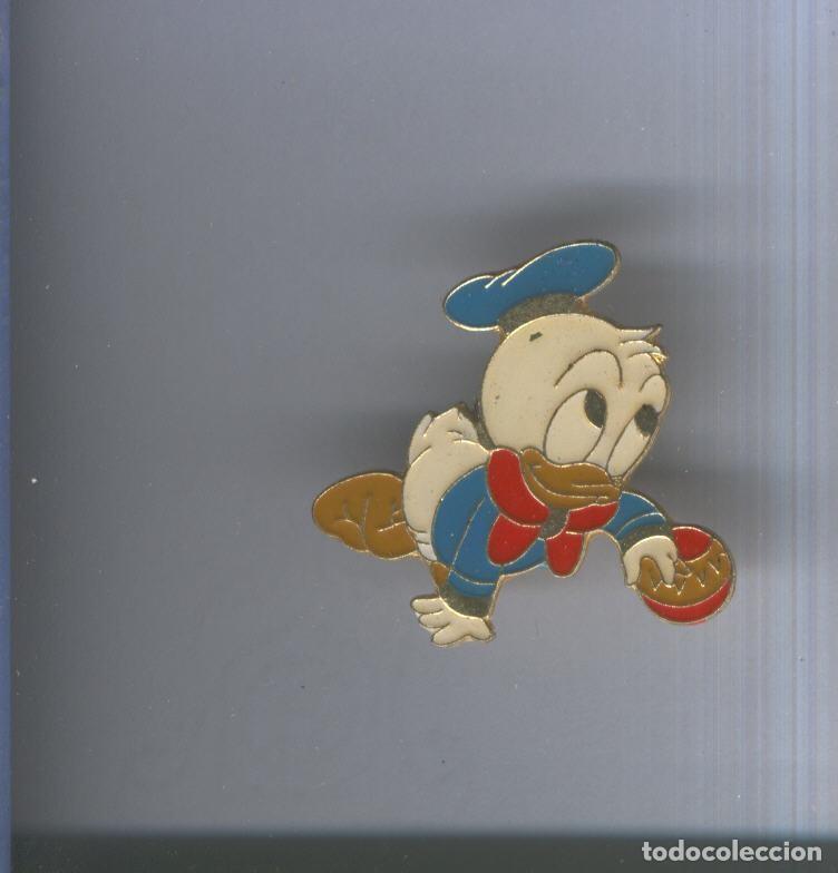 Sammeln von Zeitschriften und Zeitungen: Pins metal: sobrino de El Pato Donald - Varios