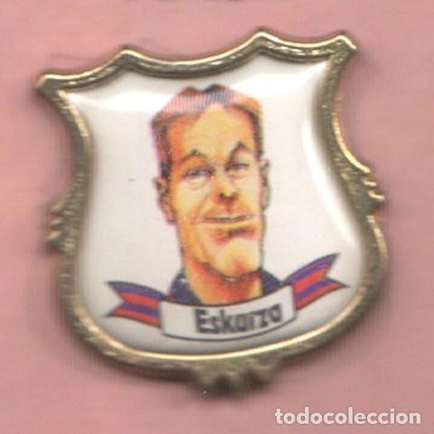 Collezionismo di Riviste e Giornali: Pins: Eskurza jugador del Bar&ccedil;a - Varios