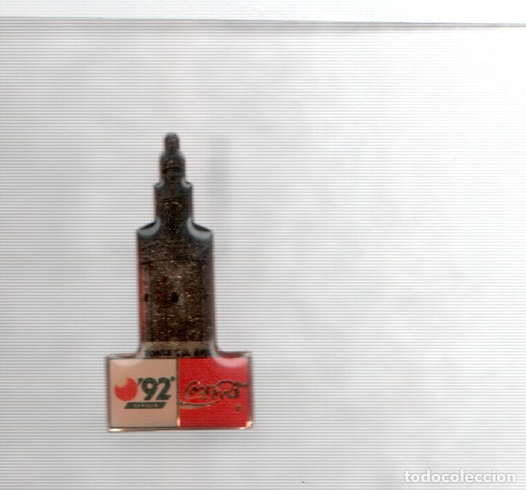 Colecionismo de Revistas e Jornais: Pins: Expo 92, torre de oro - Varios