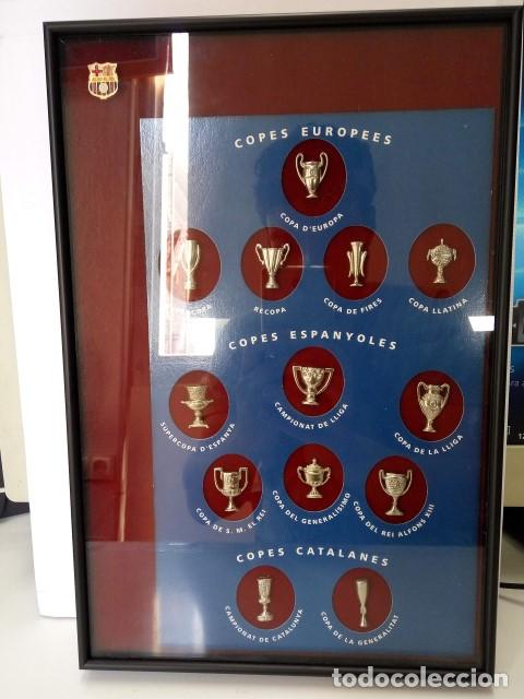 Collection Magazines and Newspapers: Juego Pins Barca : Copes Europees (5 und) - copes Espanyoles (6) - copes Catalanes (2) + pins escud