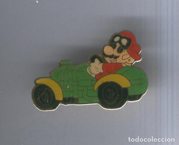 Collezionismo di Riviste e Giornali: Pins metal: Mario Bross - Varios