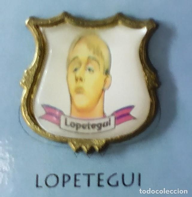 Colecionismo de Revistas e Jornais: Pins: Lopetegui jugador del Bar&ccedil;a - Varios