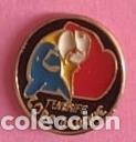 Coleccionismo de Revistas y Peri&oacute;dicos: Varios E00401: Pin Loro Parque. Tenerife - Varios
