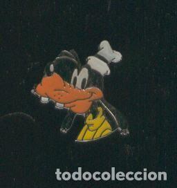 Colecionismo de Revistas e Jornais: Pins metal: Goofy - Varios