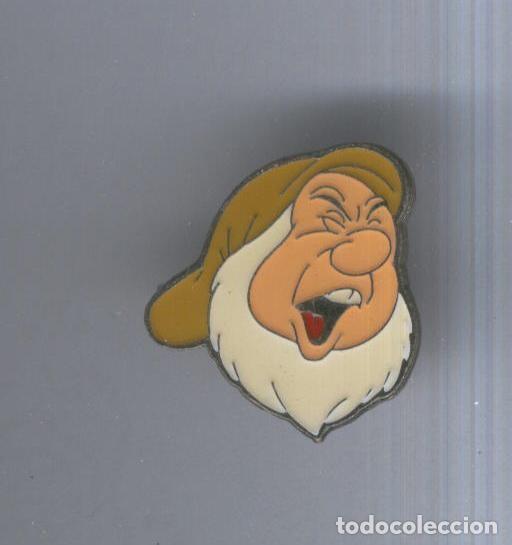 Collection Magazines and Newspapers: Pins metal: Enano serie Blancanieves - Varios