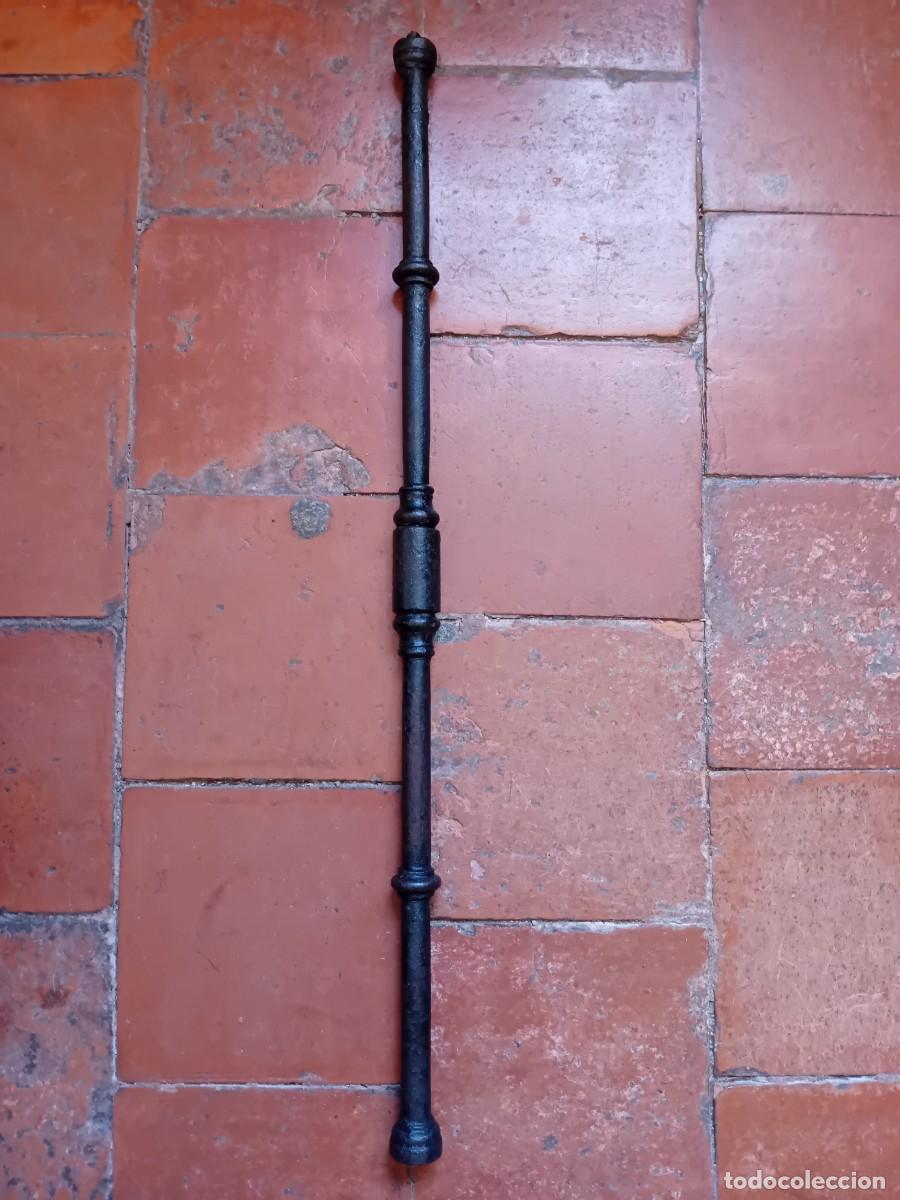 Coleccionismo de Revistas y Peri&oacute;dicos: Balaustre de hierro siglo XVII encerado y patinado