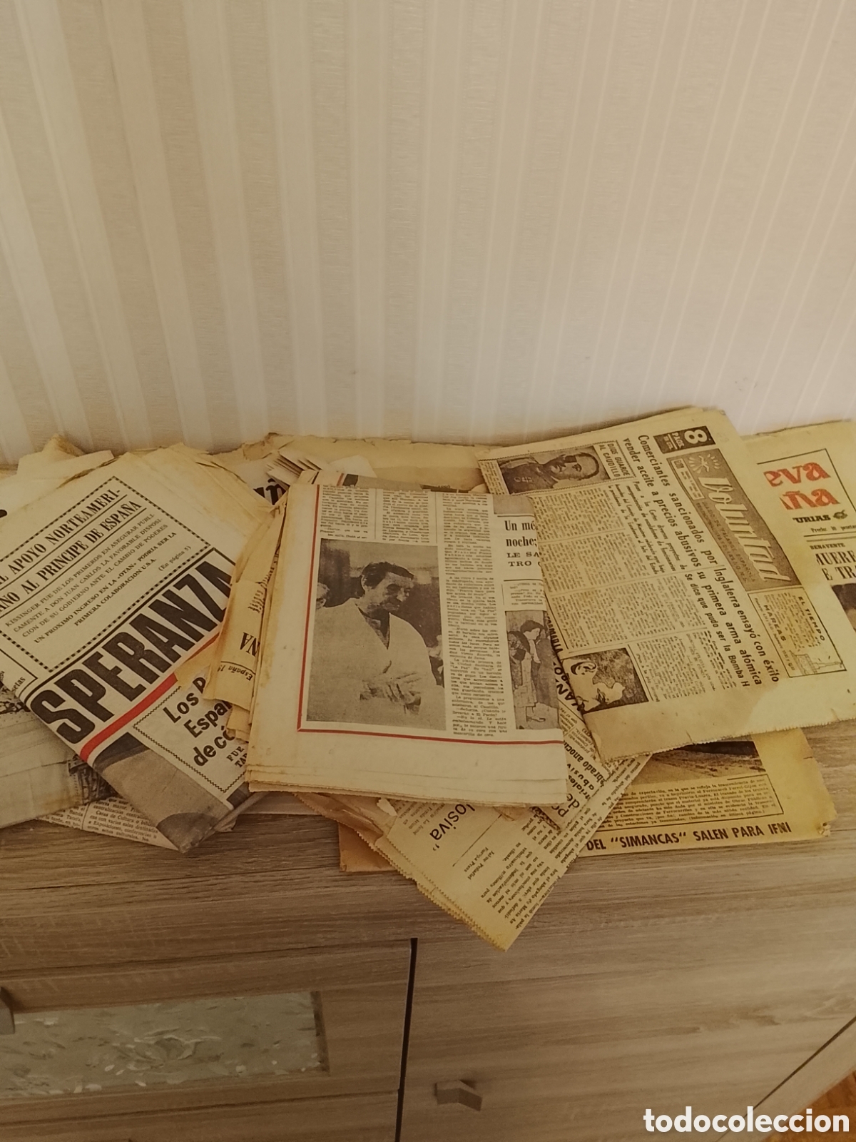 Coleccionismo de Revistas y Peri&oacute;dicos: gran lote de peri&oacute;dicos ,entre los a&ntilde;os 50 y 70 .,Ver fotos y leer descripci&oacute;n.