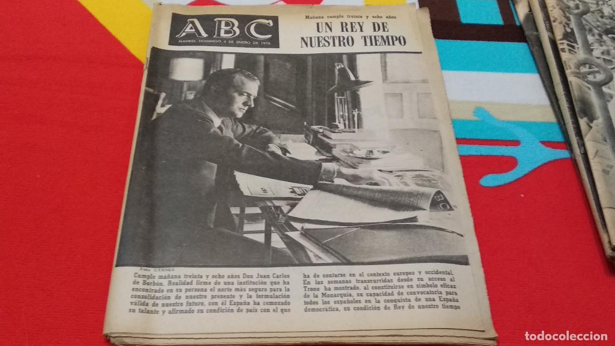 Coleccionismo de Revistas y Peri&oacute;dicos: DOMINGO DE 4 ENERO 1976. UN REY DE NUESTRO TIEMPO CUMPLEA&Ntilde;OS 38 JUAN CARLOS DE BORB&Oacute;N
