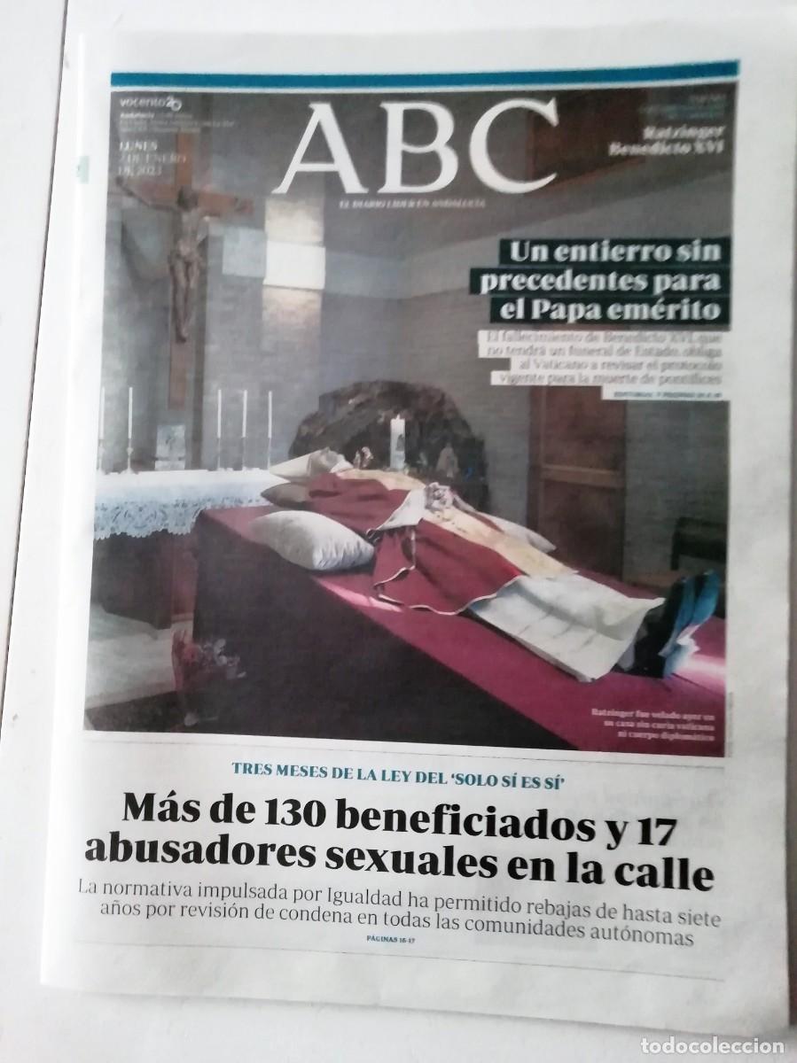 Coleccionismo de Revistas y Peri&oacute;dicos: ABC fallecimiento del Papa Bemedicto XVI