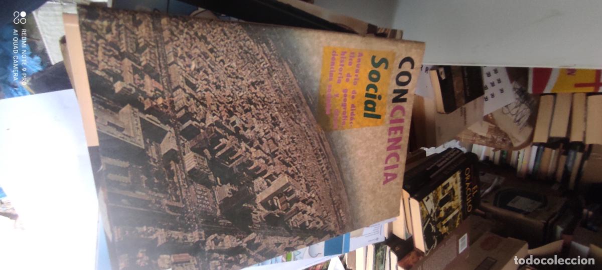 Coleccionismo de Revistas y Peri&oacute;dicos: Conciencia Social. Anuario