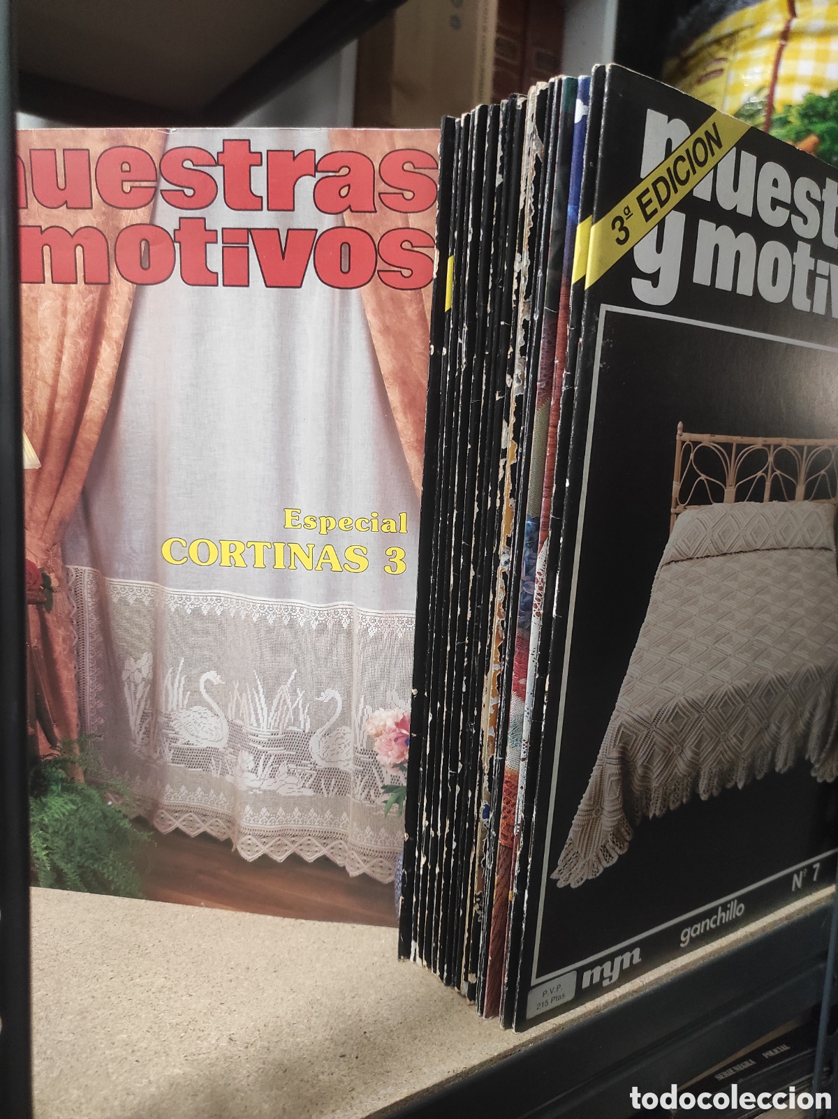 Coleccionismo de Revistas y Peri&oacute;dicos: Lote 18 revistas MUESTRAS Y MOTIVOS. REVISTAS LABORES PUNTO