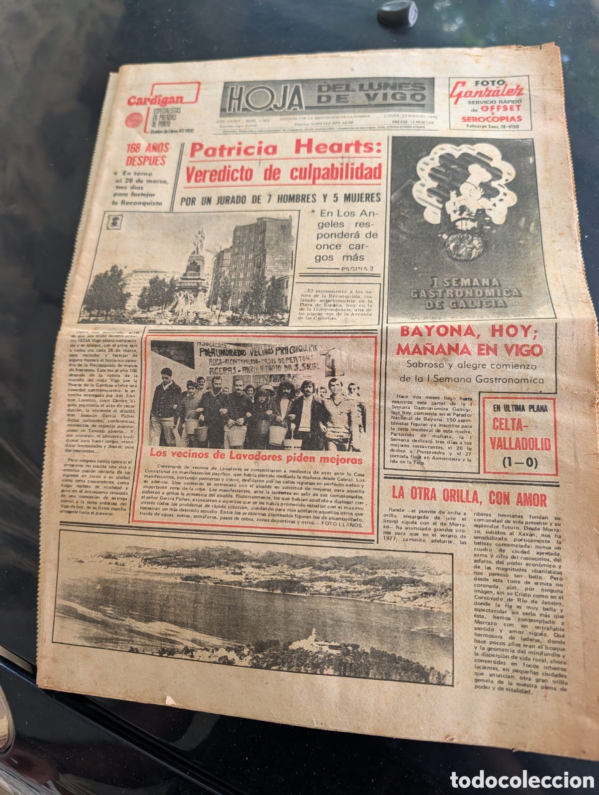 Coleccionismo de Revistas y Peri&oacute;dicos: T&iacute;tulo: Periodico Hoja del Lunes de Vigo - 22 de Marzo de 1976 - Vecinos de Lavadores / Celta 1-0 Va