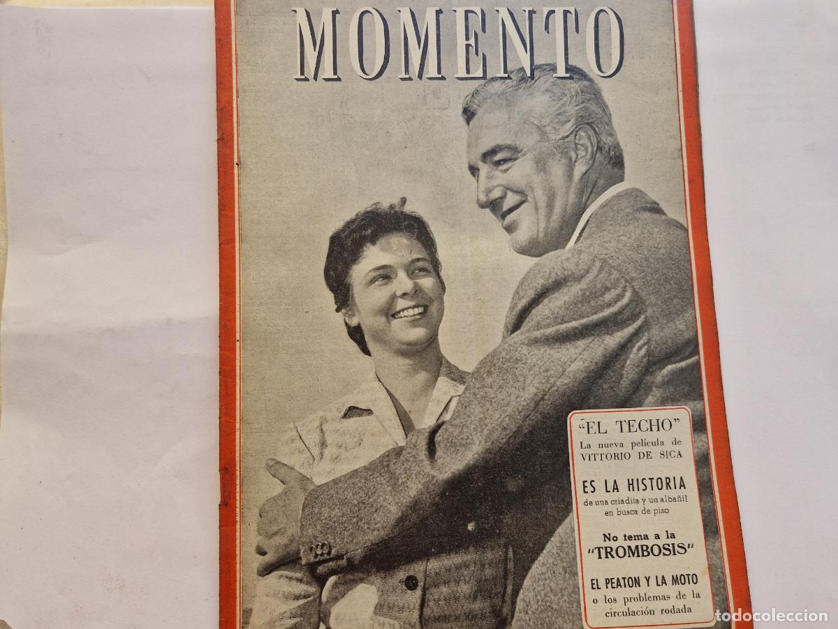 Coleccionismo de revistas y peri&oacute;dicos: REVISTA. MOMENTO. EL TECHO. LA NUEVA PELICULA DE VITTORIO DE SICA. 1 DE DICEMBRE 1955
