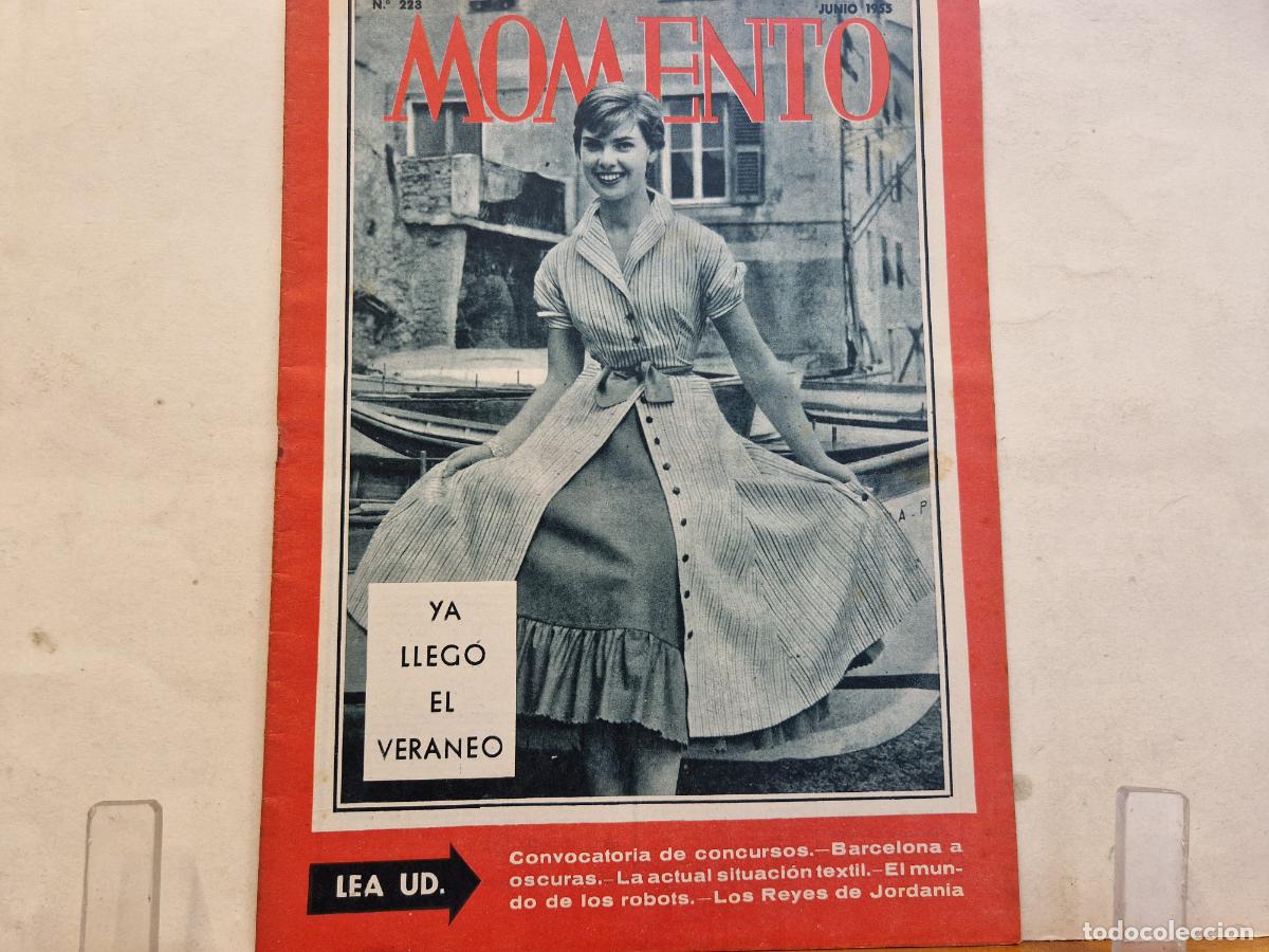 Coleccionismo de revistas y peri&oacute;dicos: REVISTA. MOMENTO. YA LLEGO EL VERANEO. JUNIO 1955