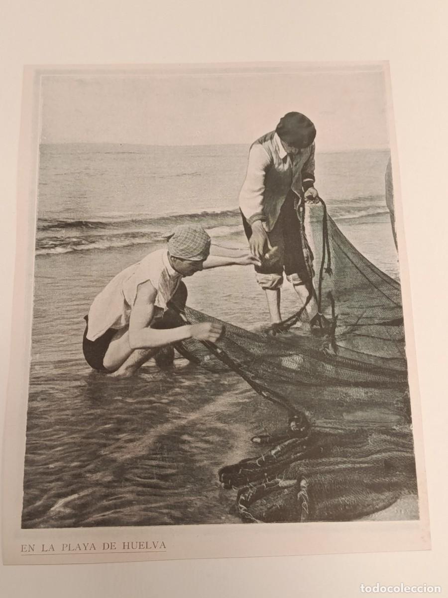 Coleccionismo de revistas y peri&oacute;dicos: Fotograf&iacute;a Antigua A&ntilde;os 20: &rdquo;En la Playa de Huelva&rdquo; - Escena de Pescadores con Redes. Costumbrismo.