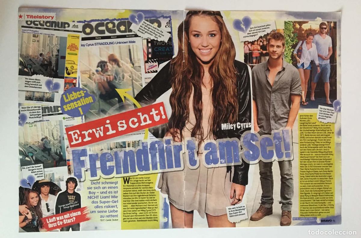 Coleccionismo de revistas y peri&oacute;dicos: Miley Cyrus & Liam Hemsworth LOL Era Original 2-Page Magazine Clipping - Bravo Germany 2010