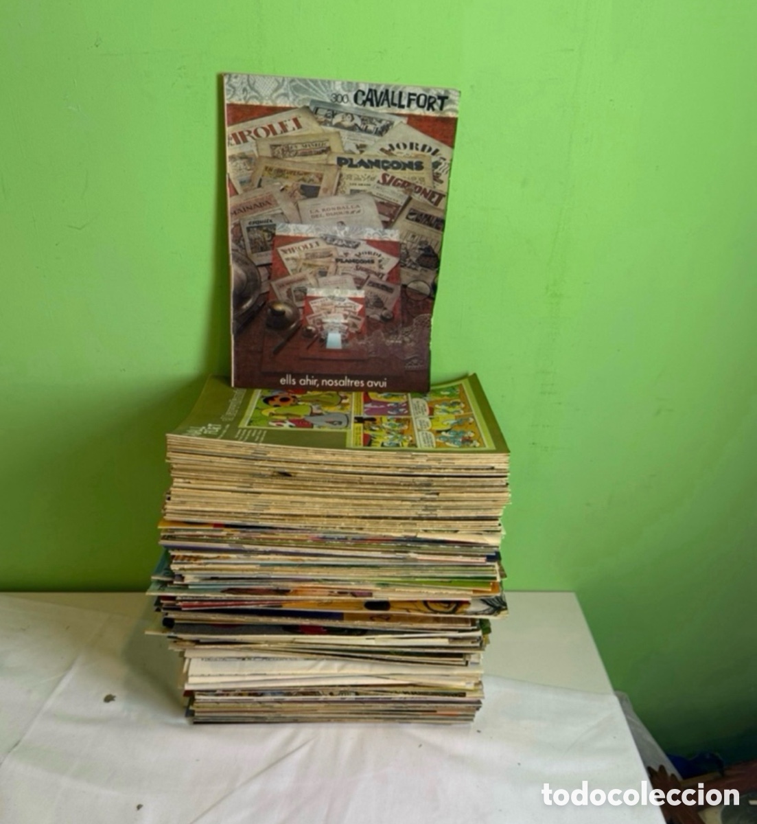 Collection Magazines and Newspapers: CAVALL FORT 243 revistas entre el n&uacute;mero 260 y el 525 - 1975-1979