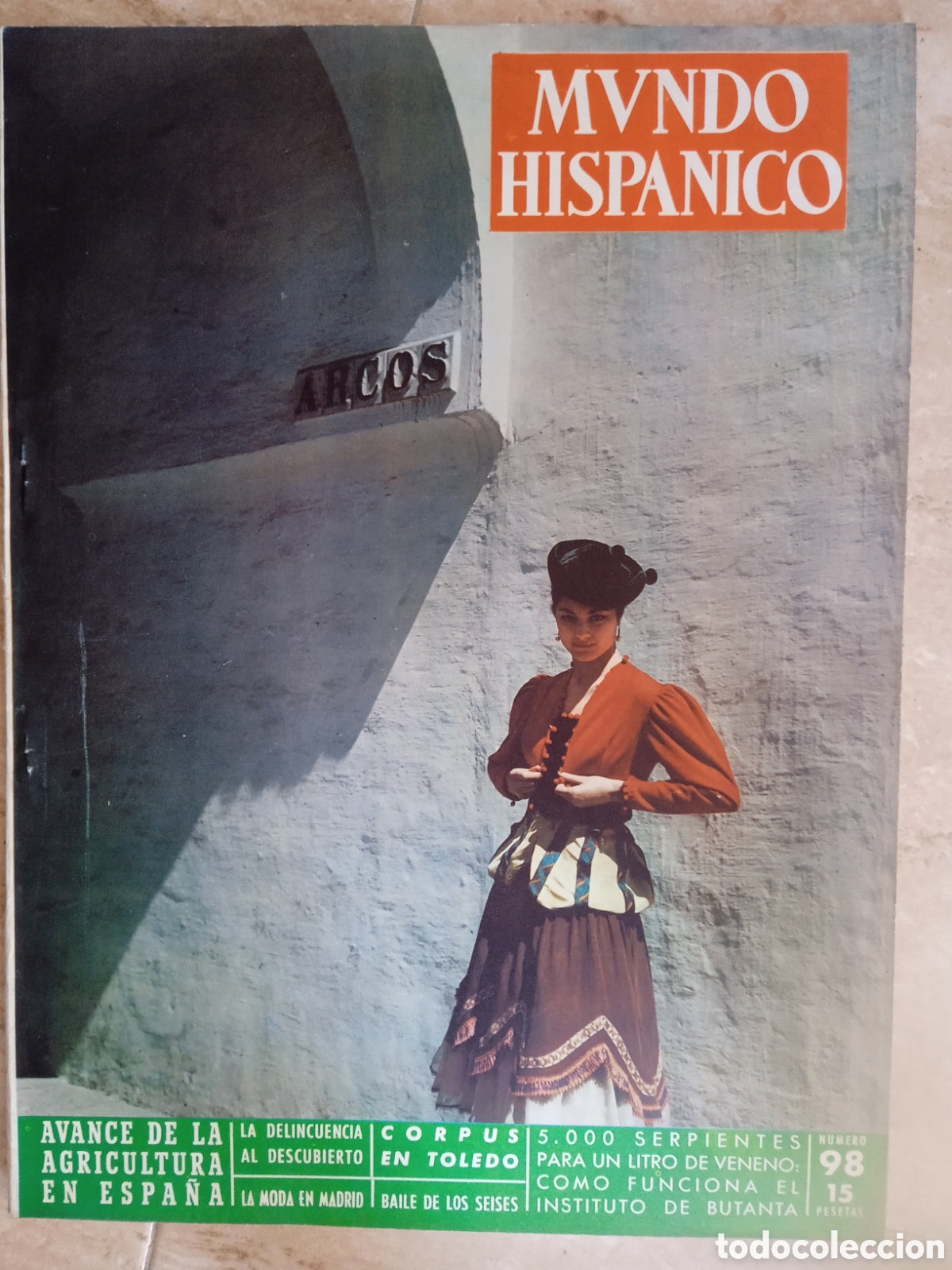 Coleccionismo de revistas y peri&oacute;dicos: Revista Mundo Hispanico n&deg;98 Madrid Pep&iacute;n Fern&aacute;ndez Galer&iacute;as Preciados Baile de Seises Corpus Toledo