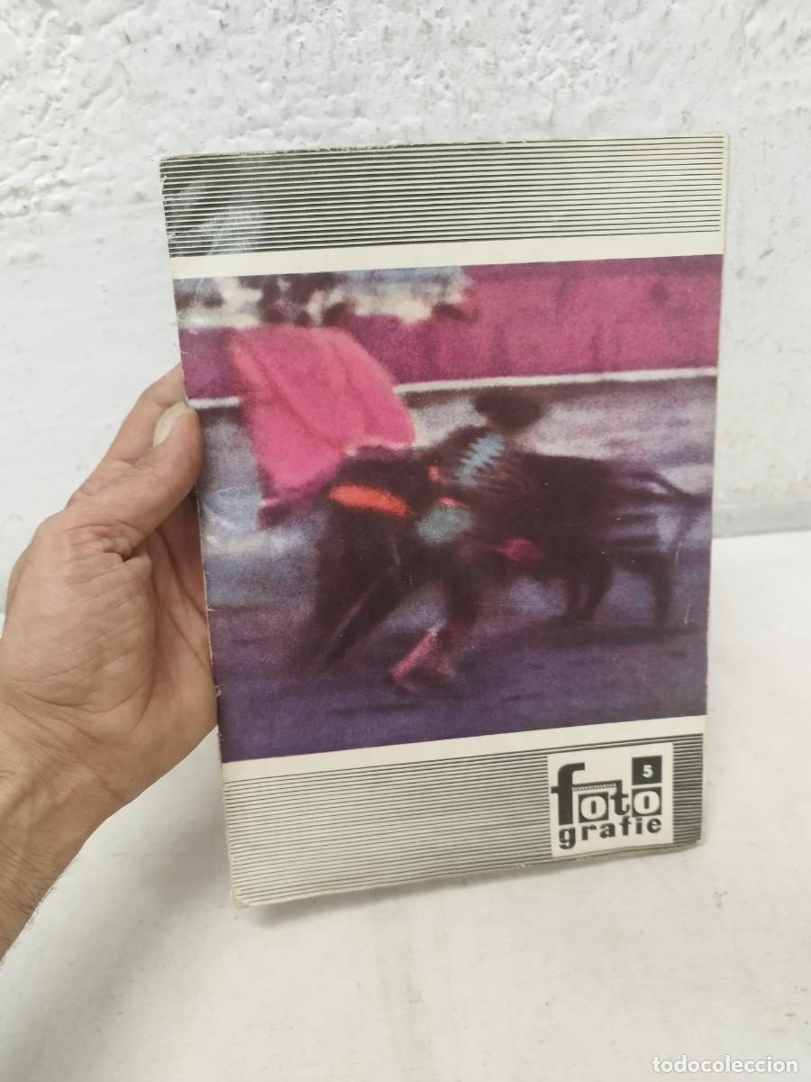 Coleccionismo de revistas y peri&oacute;dicos: Revista de fotografia checoslovaca. Fotografie 5. Escena de corrida de toros en portada.