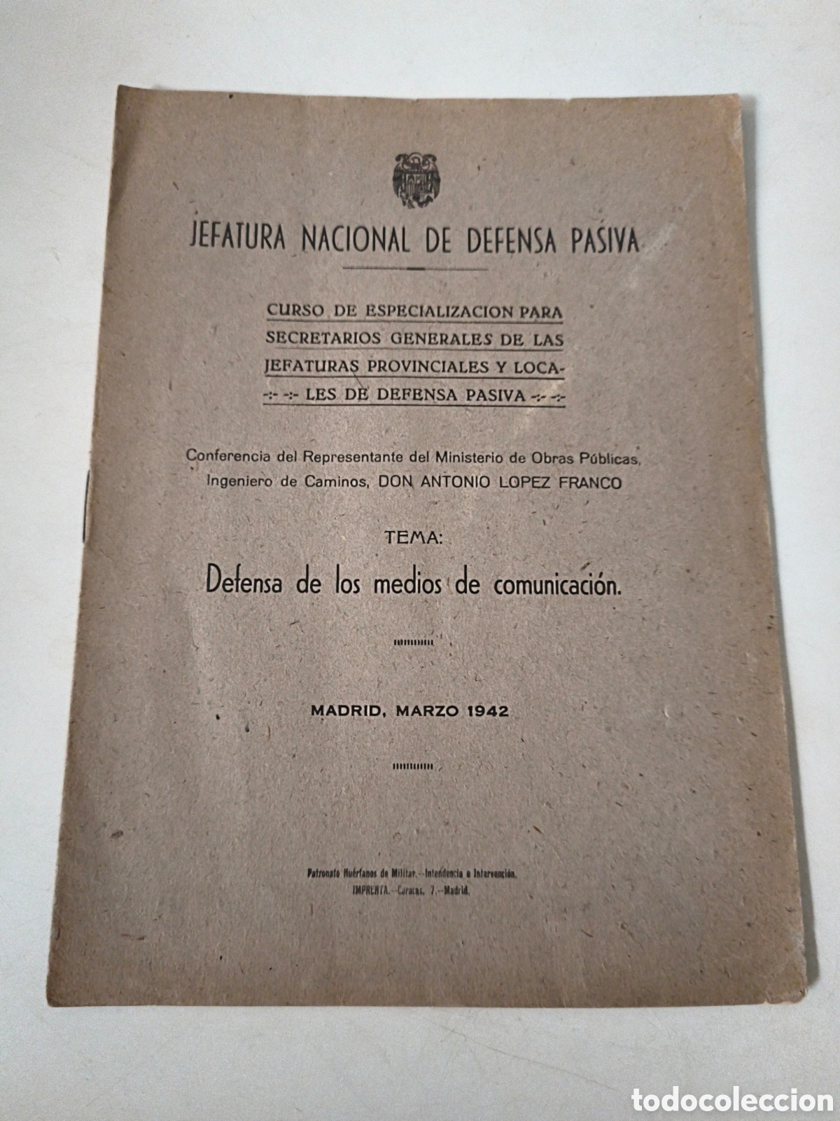 Coleccionismo de revistas y peri&oacute;dicos: Jefatura Nacional de Defensa Pasiva. 1942.