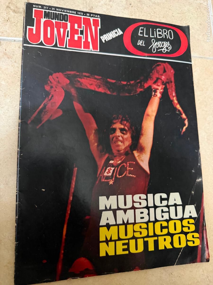 Coleccionismo de revistas y peri&oacute;dicos: Revista mundo joven alice Cooper 1972