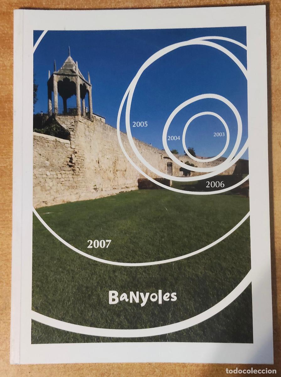 Coleccionismo de revistas y peri&oacute;dicos: libro o folleto que presenta informaci&oacute;n hist&oacute;rica o tur&iacute;stica sobre la ciudad de Banyoles.