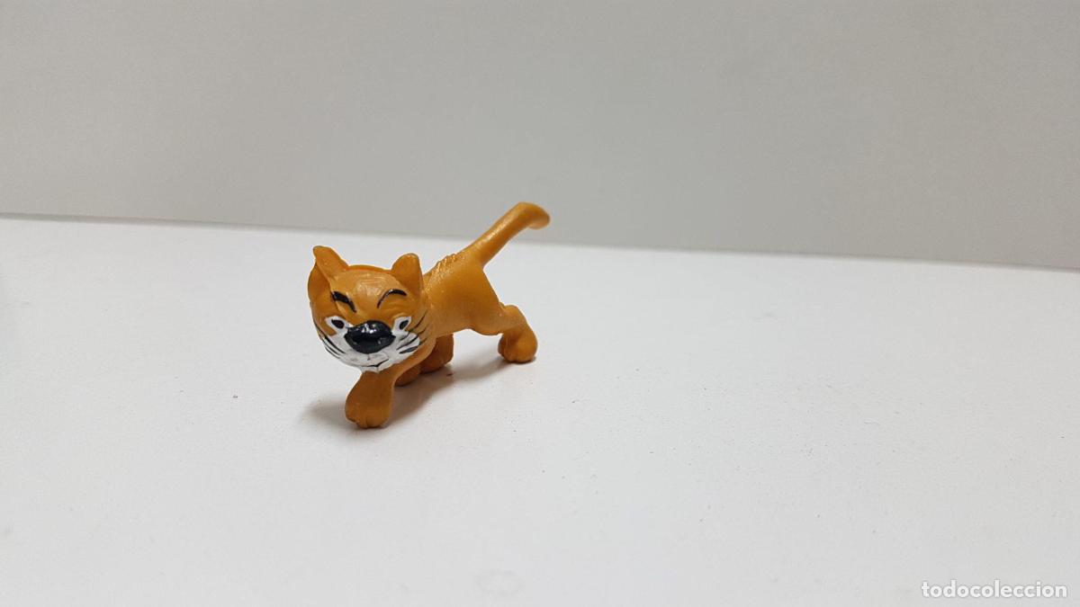Coleccionismo de revistas y peri&oacute;dicos: Figura Serie Pitufos: Gato Azrael, mascota de Gargamel