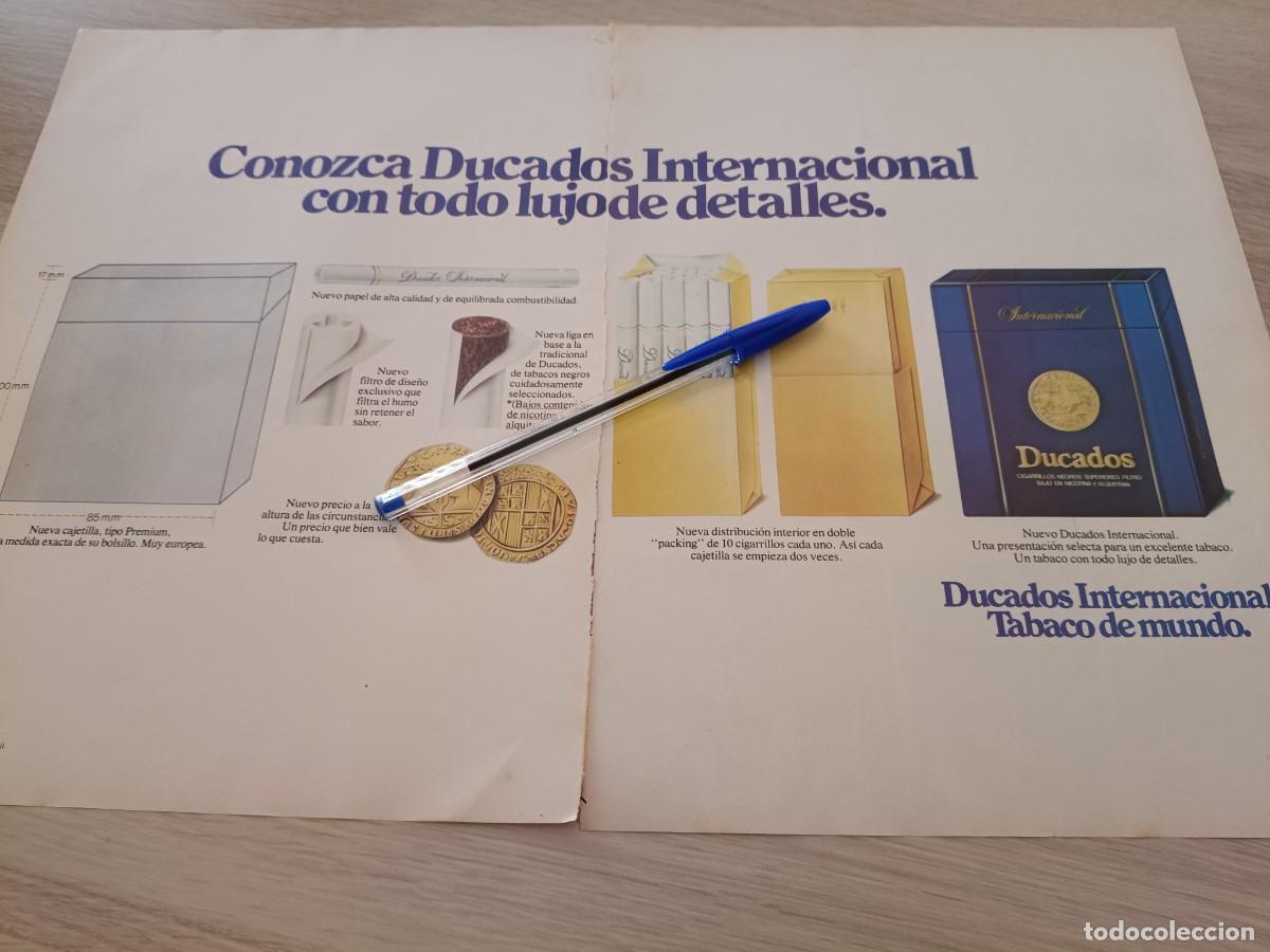 Coleccionismo de revistas y peri&oacute;dicos: PUBLICIDAD ANUNCIO DE TABACO CIGARRILLOS DUCADOS INTERNATIONAL. DOBLE PAGINA 28X41 CM