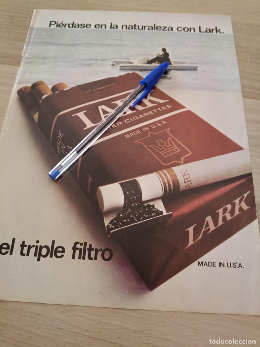 Coleccionismo de revistas y peri&oacute;dicos: PUBLICIDAD ANUNCIO DE TABACO CIGARRILLOS LARK. 28,5X21 CM