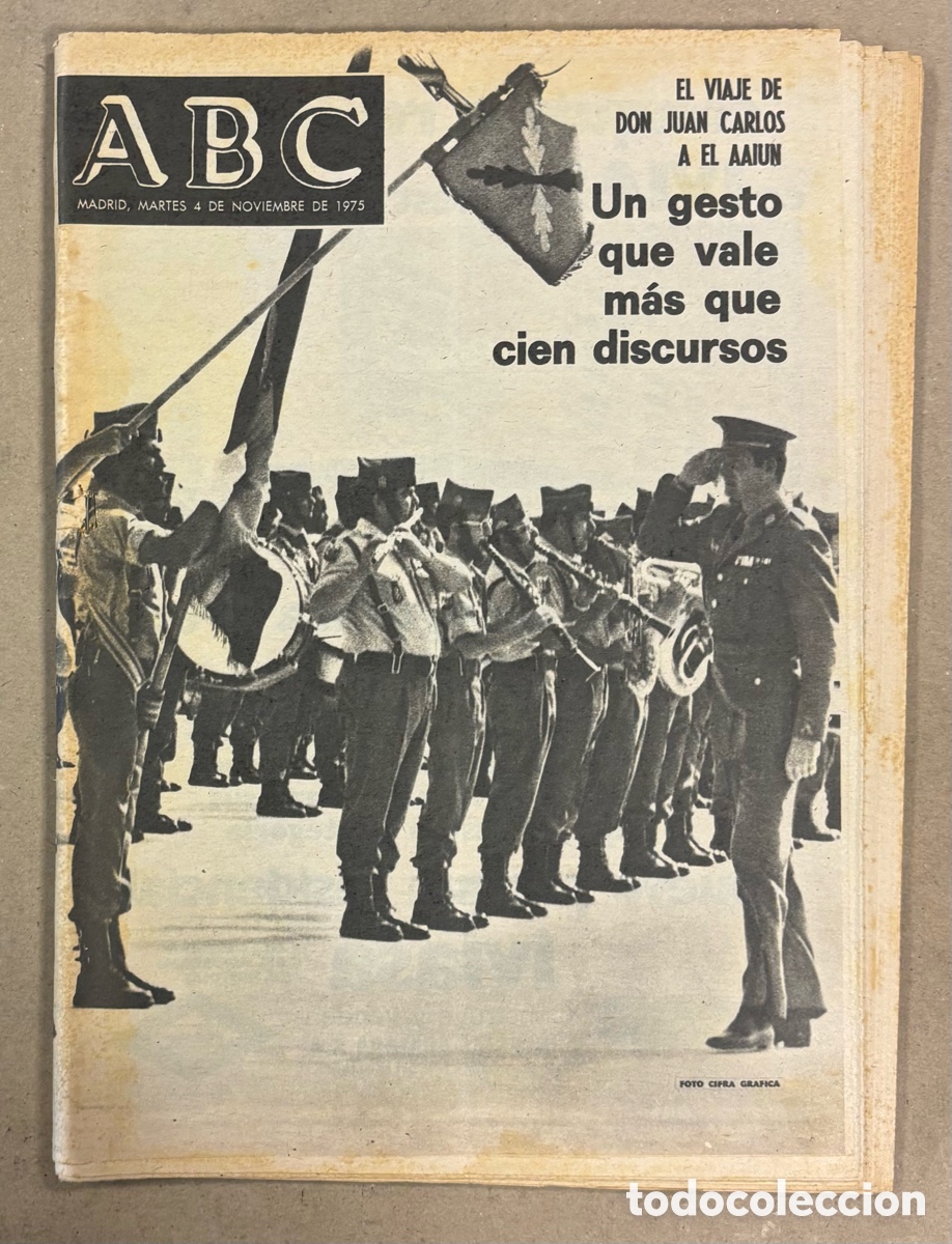 Coleccionismo de revistas y peri&oacute;dicos: ABC (4 DE NOVIEMBRE DE 1975). MARCHA VERDE S&Aacute;HARA: VIAJE DE JUAN CARLOS A EL AAIUN,&hellip;