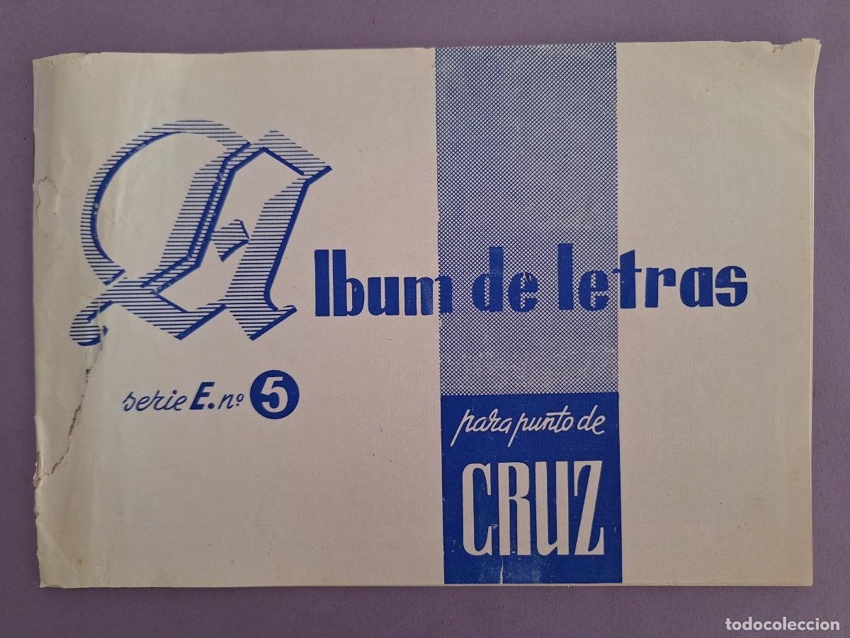 Coleccionismo de revistas y peri&oacute;dicos: REVISTA LABORES ALBUM DE LETRAS PARA PUNTO DE CRUZ SERIE E N&ordm; 5 EDICIONES REALCE VALENCIA 1958