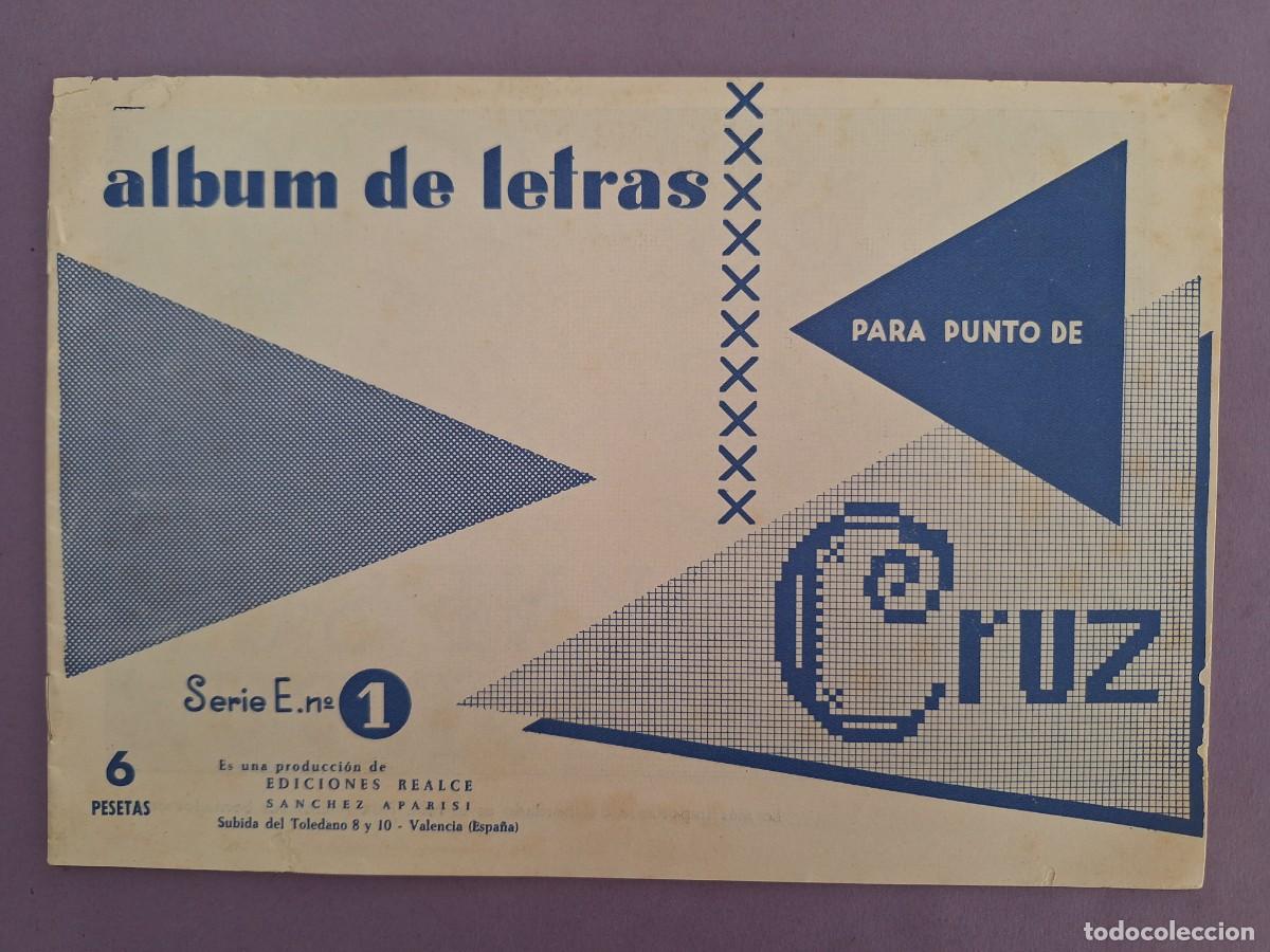 Coleccionismo de revistas y peri&oacute;dicos: REVISTA LABORES ALBUM DE LETRAS PARA PUNTO DE CRUZ SERIE E N&ordm; 1 EDICIONES REALCE VALENCIA 1961