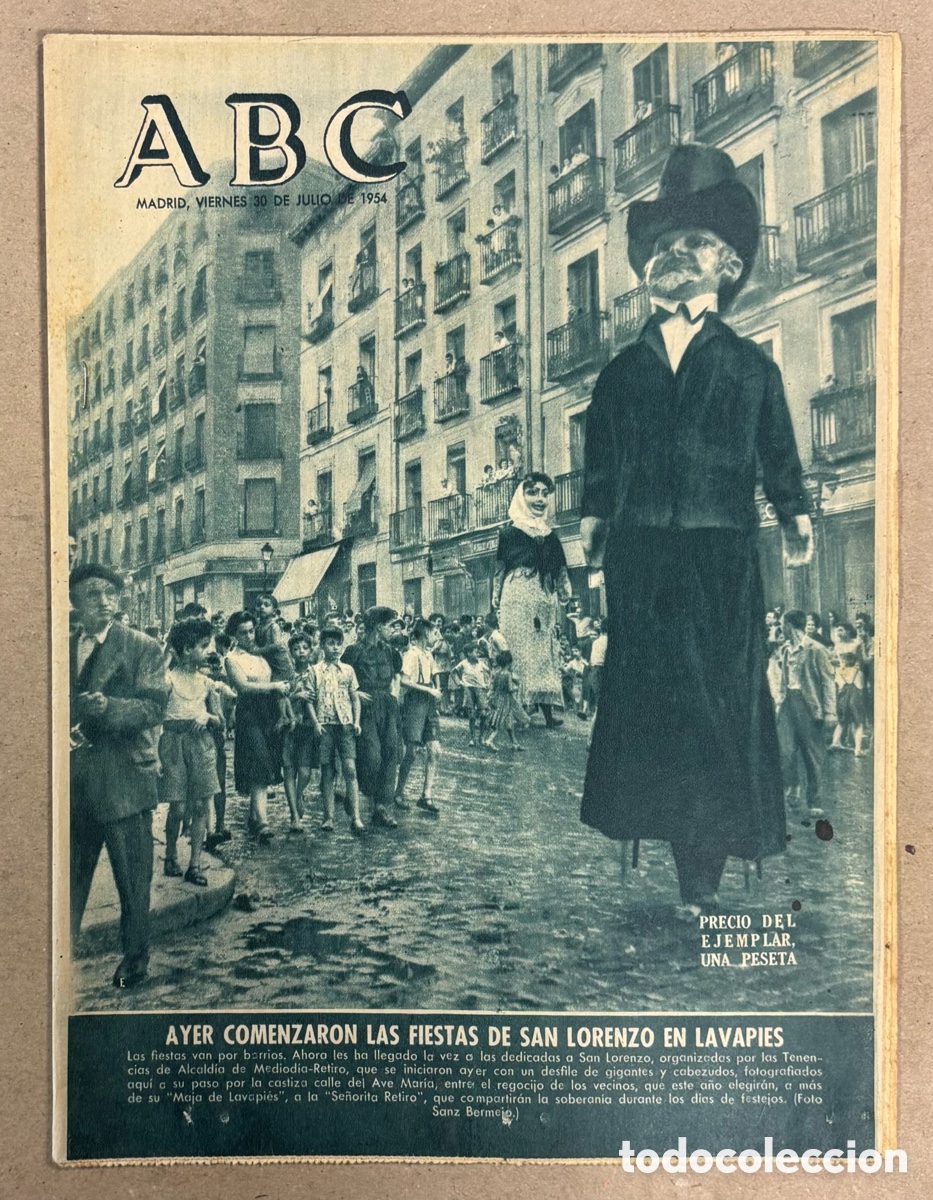 Coleccionismo de revistas y peri&oacute;dicos: ABC (30 DE JULIO DE 1954). FIESTAS DE SAN LORENZO EN LAVAPI&Eacute;S (MADRID),&hellip;