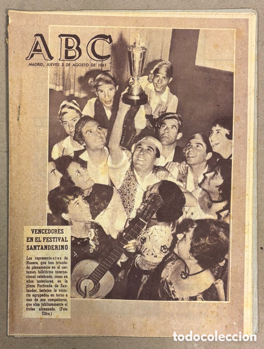 Coleccionismo de revistas y peri&oacute;dicos: ABC (3 DE AGOSTO DE 1961). REPRESENTANTES DE HUESCA VENCEDORES DEL FESTIVAL SANTANDERINO,&hellip;