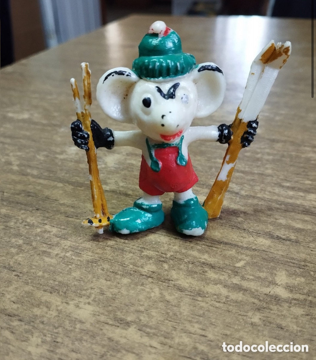 Coleccionismo de revistas y peri&oacute;dicos: RARA Figura Rat&oacute;n Esqu&iacute; / Mickey (7,5 cm) - Made in USSR a&ntilde;os 80 - Pl&aacute;stico duro vintage