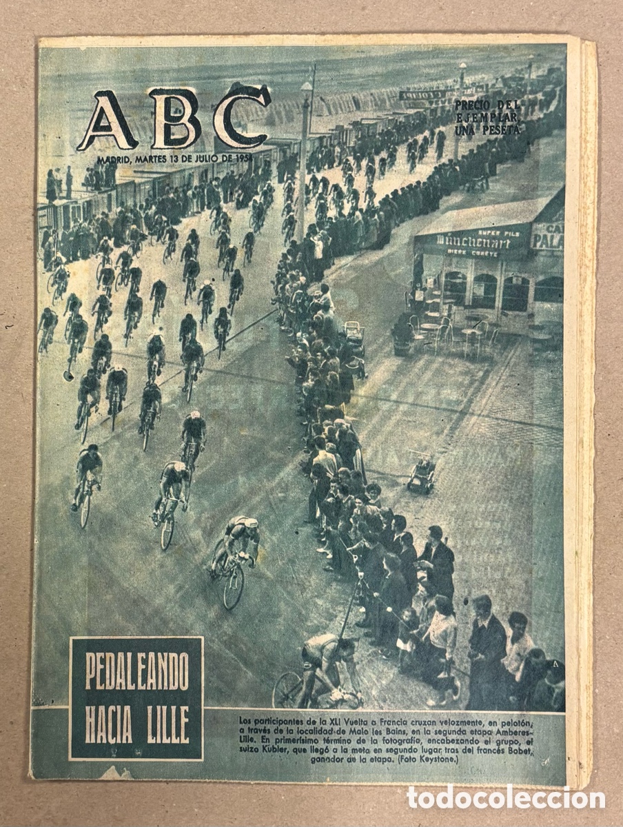 Coleccionismo de revistas y peri&oacute;dicos: ABC (13 DE JULIO DE 1954). XLI TOUR DE FRANCIA&hellip;