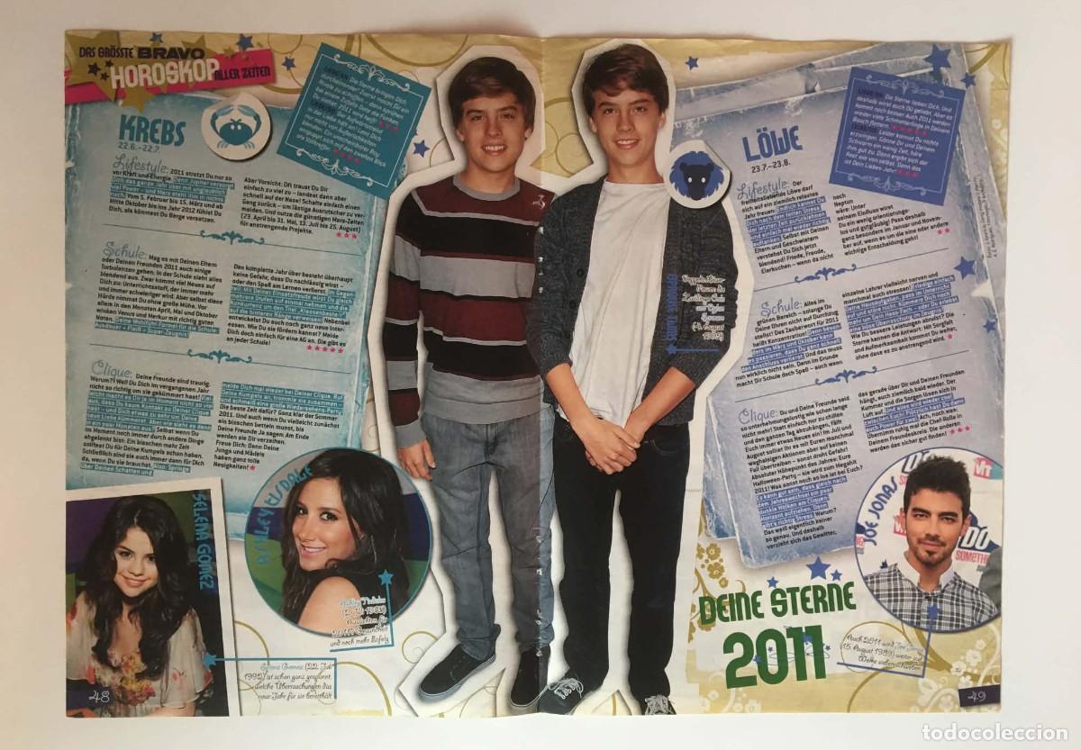 Coleccionismo de revistas y peri&oacute;dicos: Dylan & Cole Sprouse / Miranda Cosgrove Horoscope Double Page Clippings - Bravo Magazine Germany