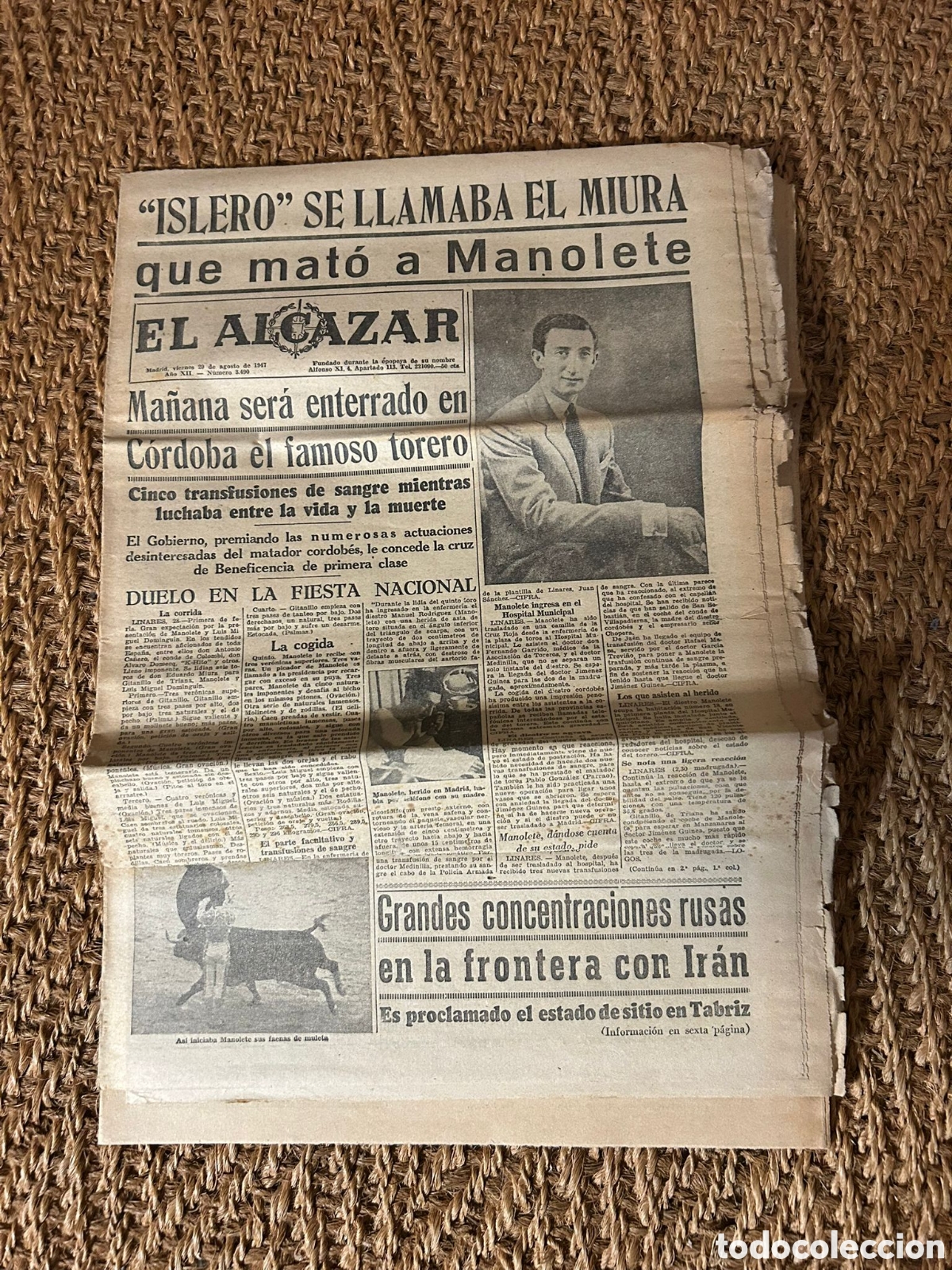 Coleccionismo de revistas y peri&oacute;dicos: Manolete--Peri&oacute;dico El Alc&aacute;zar muerte de Manolete