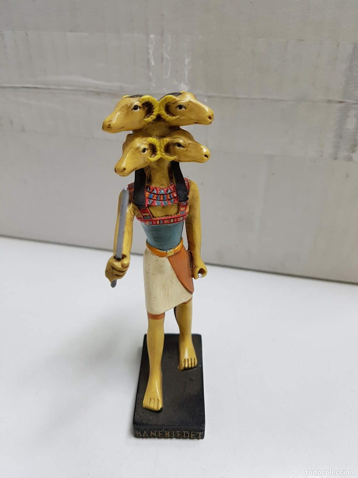 Coleccionismo de revistas y peri&oacute;dicos: Figuras egipcias, estatua de Banenjedet