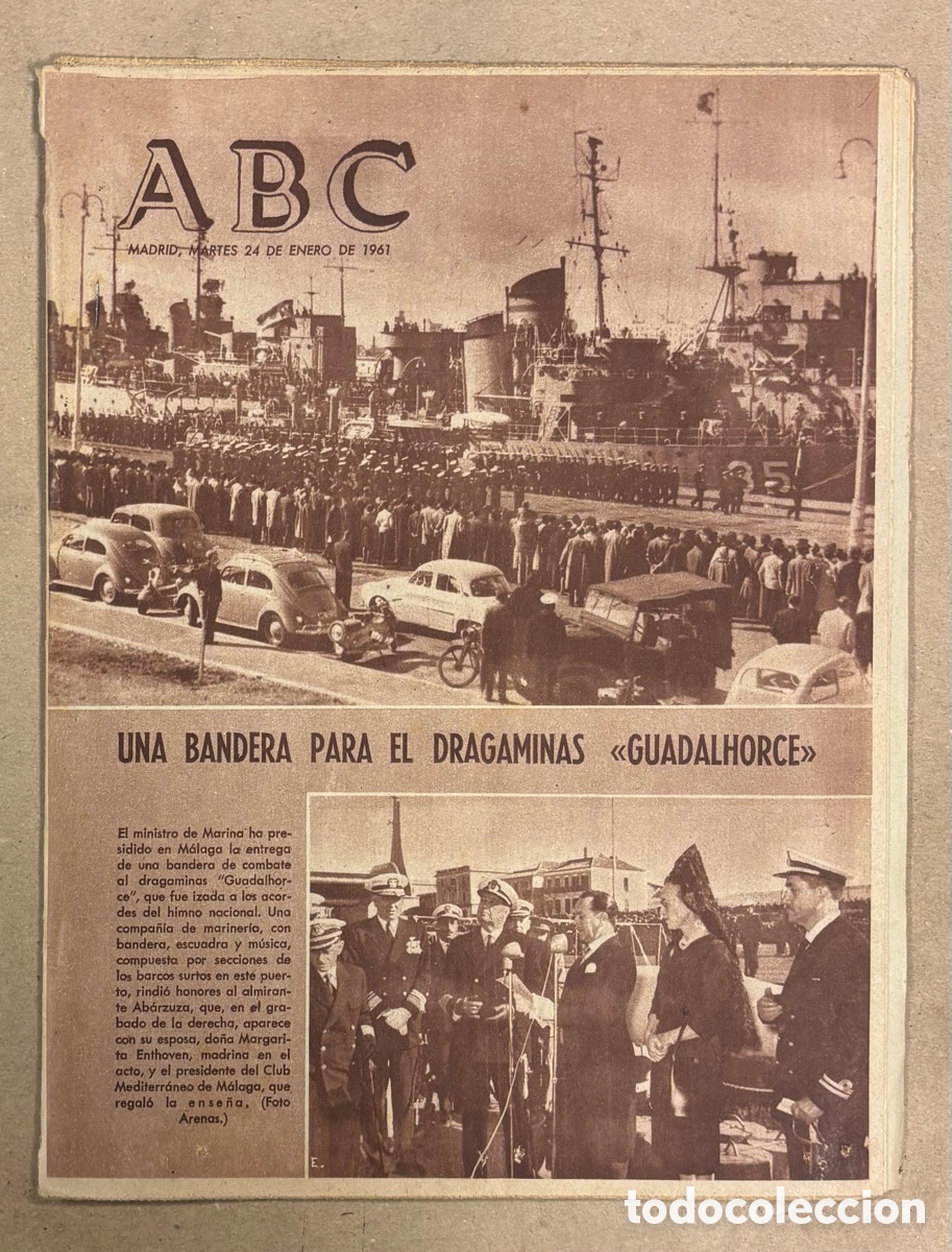 Coleccionismo de revistas y peri&oacute;dicos: ABC (24 DE ENERO DE 1961). UNA BANDERA DE COMBATE OARA EL DRAGAMINAS &ldquo;GUADALHORCE&rdquo; M&Aacute;LAGA