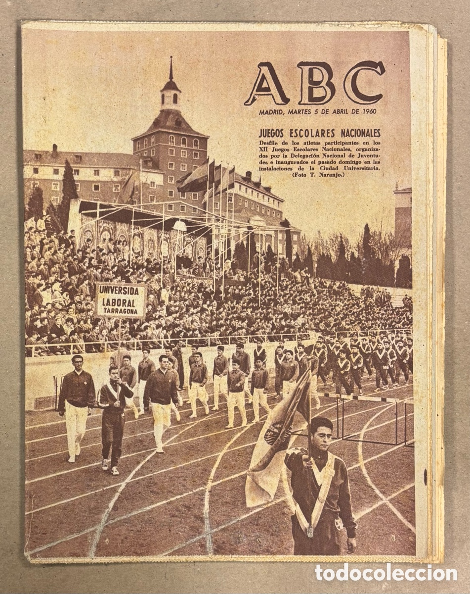 Coleccionismo de revistas y peri&oacute;dicos: ABC (5 DE ABRIL DE 1960). XII JUEGOS ESCOLARES NACIONALES, REAL MADRID 4-3 GRANADA,..