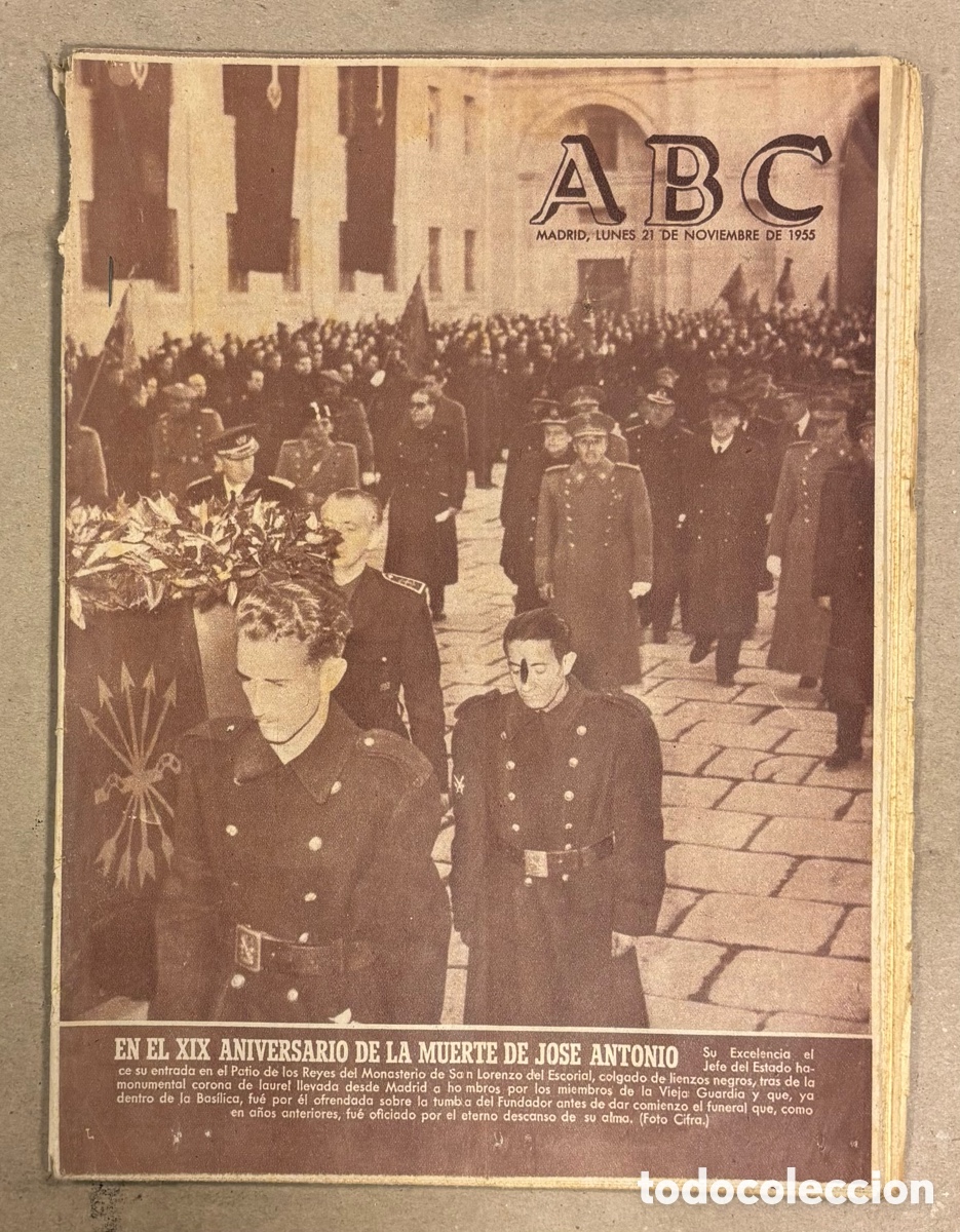 Coleccionismo de revistas y peri&oacute;dicos: ABC (21 NOVIEMBRE 1955). EL CAUDILLO EN EL DIX ANIVERSARIO DE LA MUERTE DE JOS&Eacute; ANTONIO