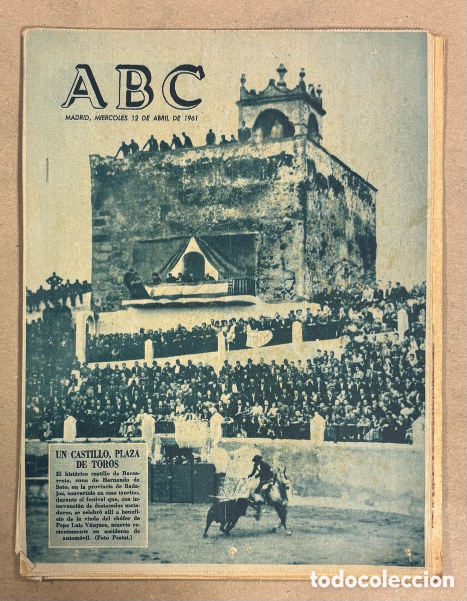 Coleccionismo de revistas y peri&oacute;dicos: ABC (12 DE ABRIL DE 1961). CORRIDA TOROS EN CASTILLO DE BARCARROTA (BADAJOZ) PEPE LUIS V&Aacute;ZQUEZ,&hellip;