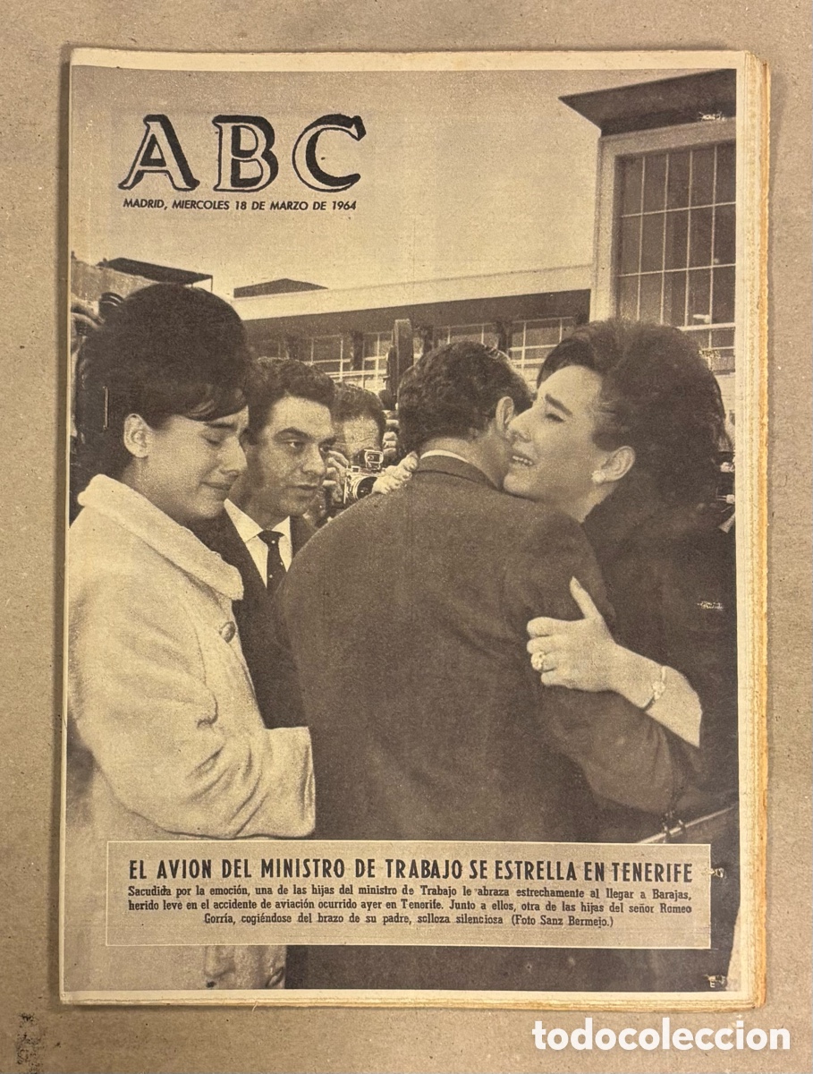 Colecionismo de Revistas e Jornais: ABC (18 MARZO 1964). EL AVI&Oacute;N DEL MINISTRO DE TRABAJO SE ESTRELLA EN TENERIFE,&hellip;