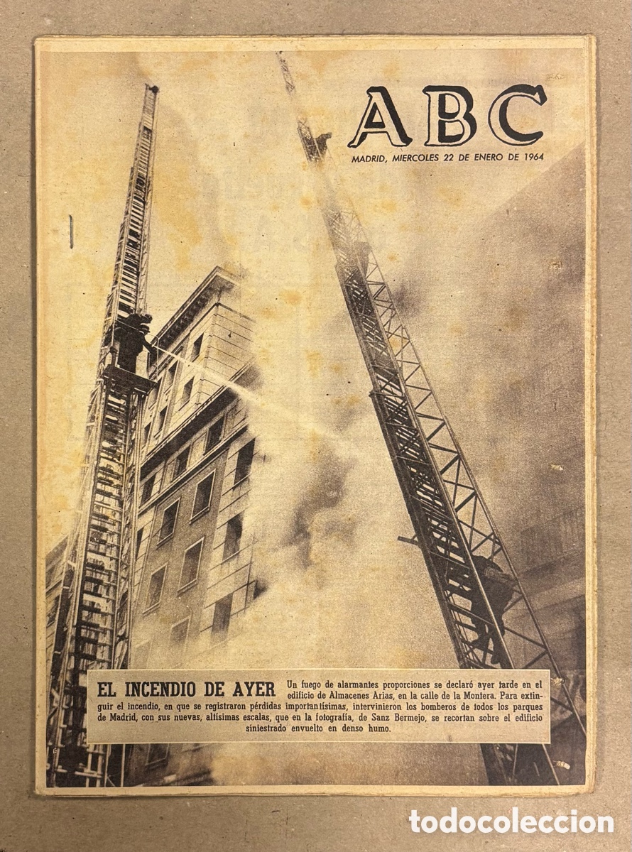 Collezionismo di Riviste e Giornali: ABC (22 ENERO 1964). INCENDIO ALMACENES ARIAS CALLE MONTERA MADRID, DIMITE ENTRENADOR OVIEDO,..