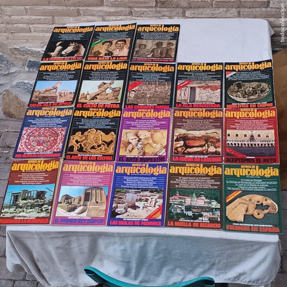 Coleccionismo de revistas y peri&oacute;dicos: LOTE DE 18 REVISTAS DE ARQUEOLOGIA.
