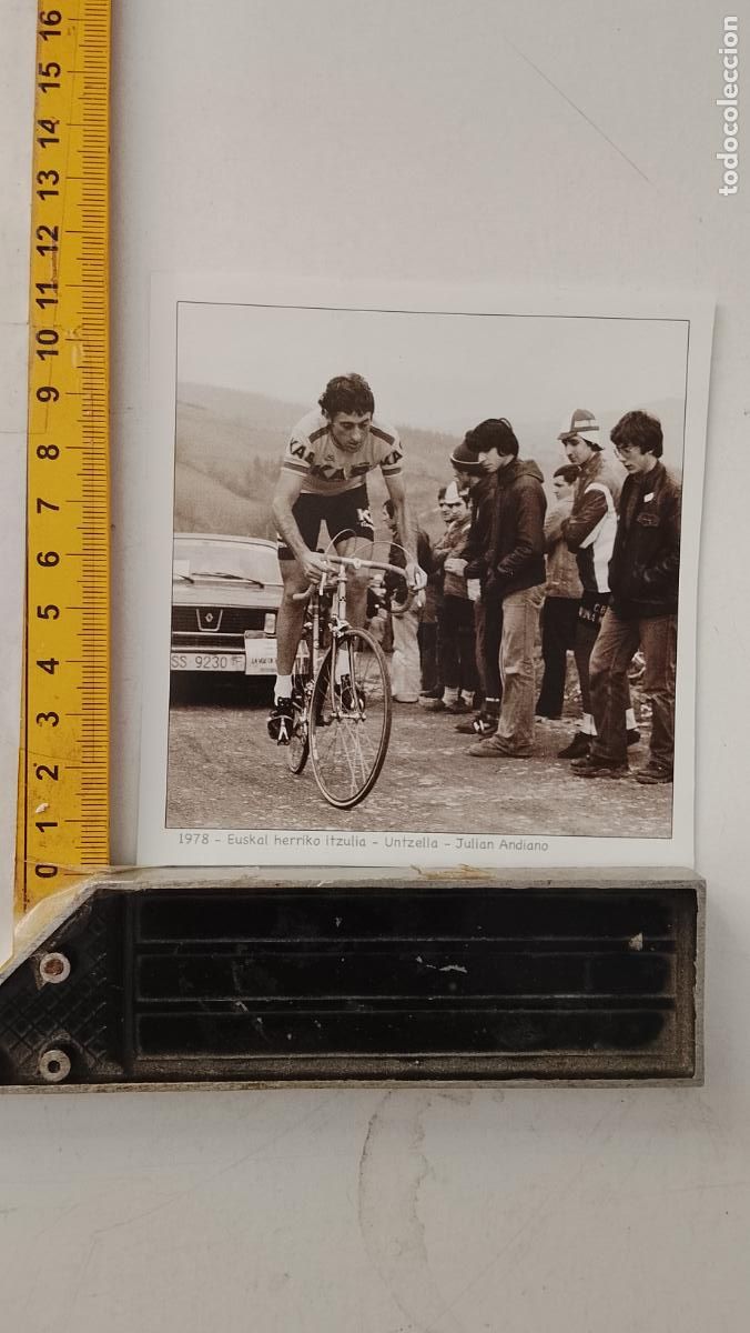 Coleccionismo de revistas y peri&oacute;dicos: RECORTE PRENSA CICLISMO - IMAGEN DEL A&Ntilde;O 1978 EUSKAL HERRIKO ITZULIA - UNTZELLA - JULIAN ANDIANO